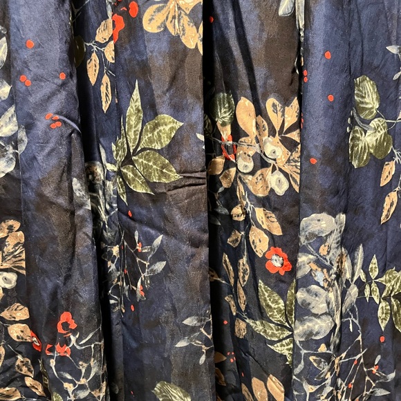 NWT Abaadlw Navy Blue Floral Skirt sz M - Picture 3 of 8